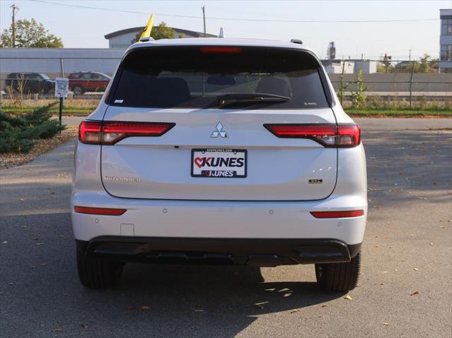 new 2024 Mitsubishi Outlander car, priced at $33,730