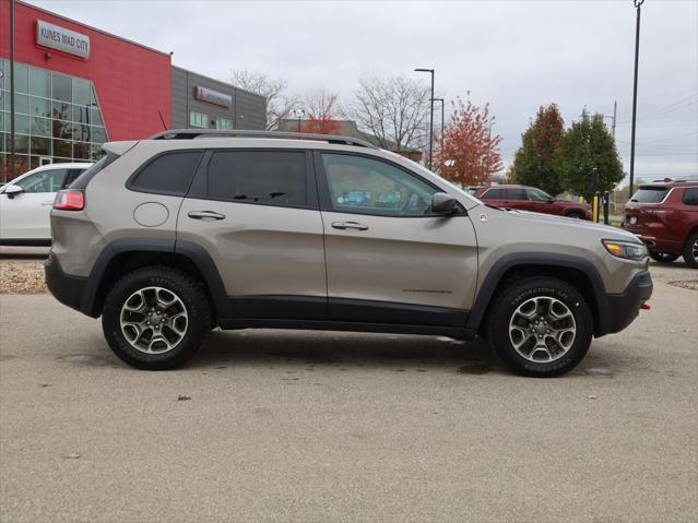 used 2020 Jeep Cherokee car, priced at $19,977