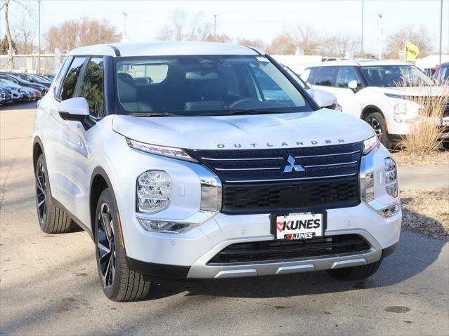 new 2024 Mitsubishi Outlander car, priced at $31,885