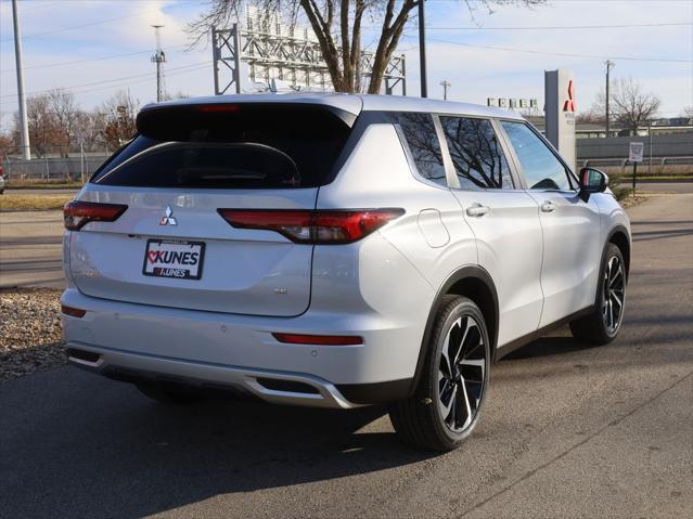 new 2024 Mitsubishi Outlander car, priced at $31,885