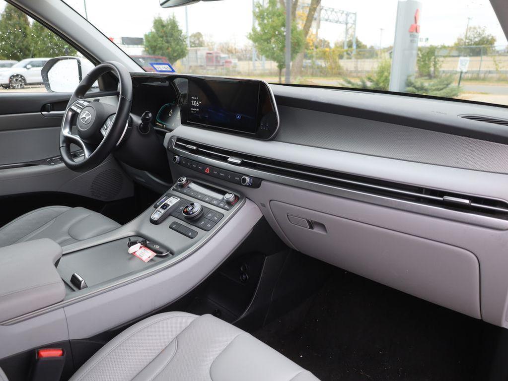 used 2025 Hyundai Palisade car, priced at $34,577