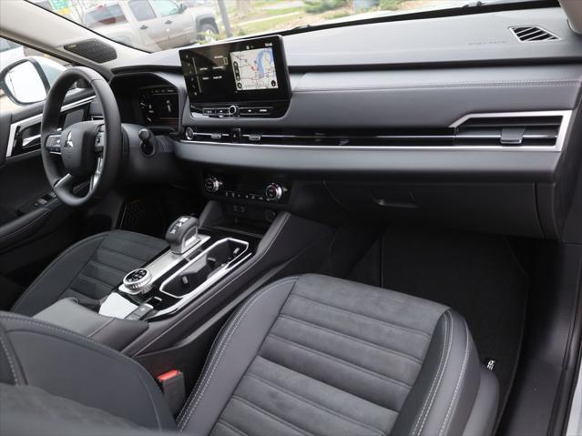new 2025 Mitsubishi Outlander car, priced at $37,785