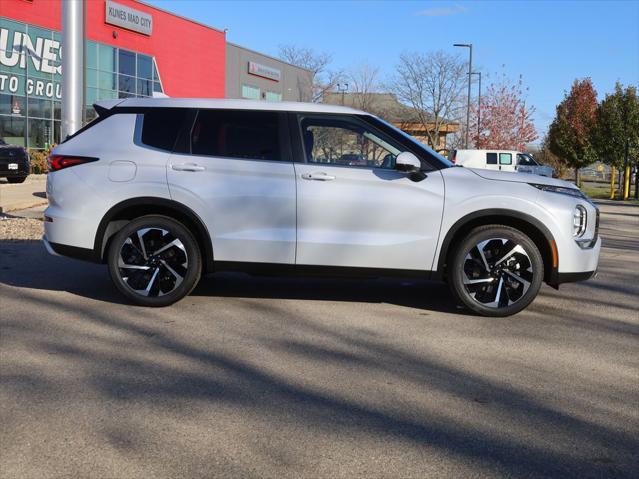 new 2024 Mitsubishi Outlander car, priced at $31,370