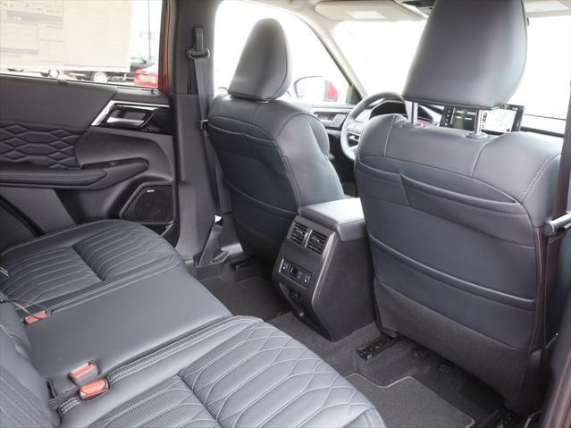 new 2025 Mitsubishi Outlander car, priced at $39,780