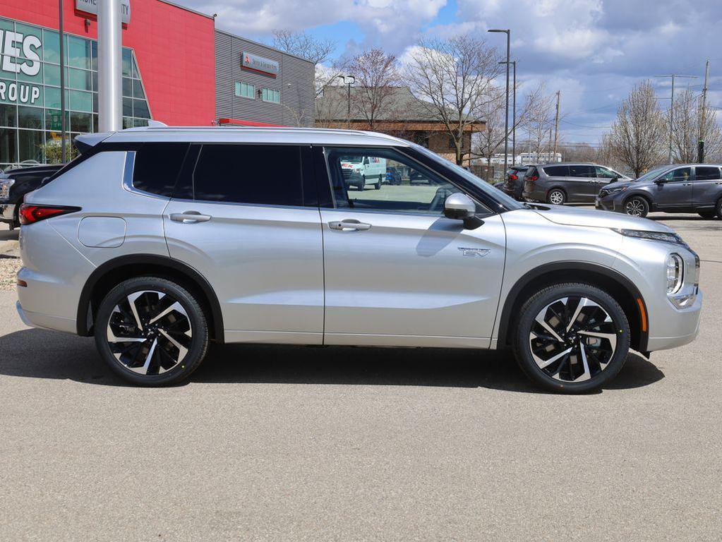 new 2025 Mitsubishi Outlander PHEV car, priced at $38,510