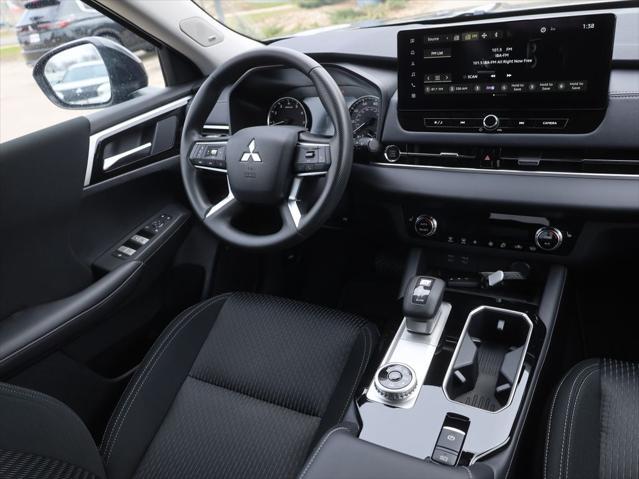 new 2025 Mitsubishi Outlander car, priced at $31,430