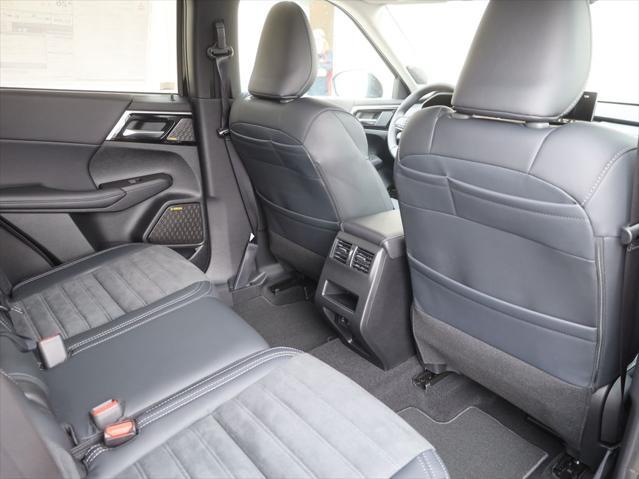 new 2025 Mitsubishi Outlander car, priced at $35,535