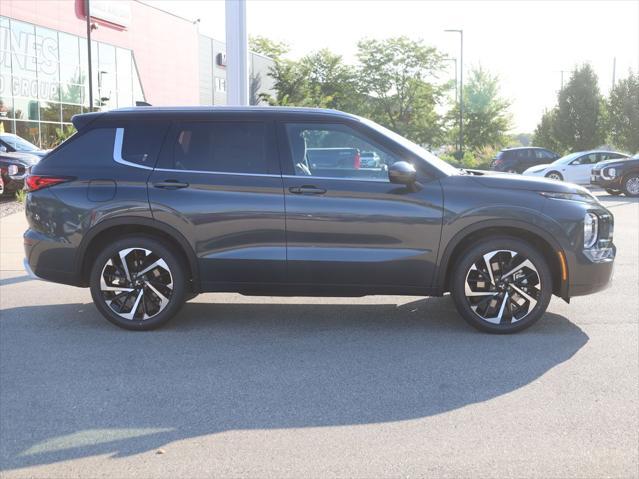 new 2024 Mitsubishi Outlander car, priced at $38,005