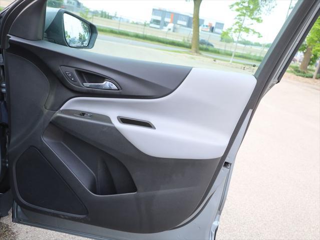 used 2023 Chevrolet Equinox car, priced at $21,877