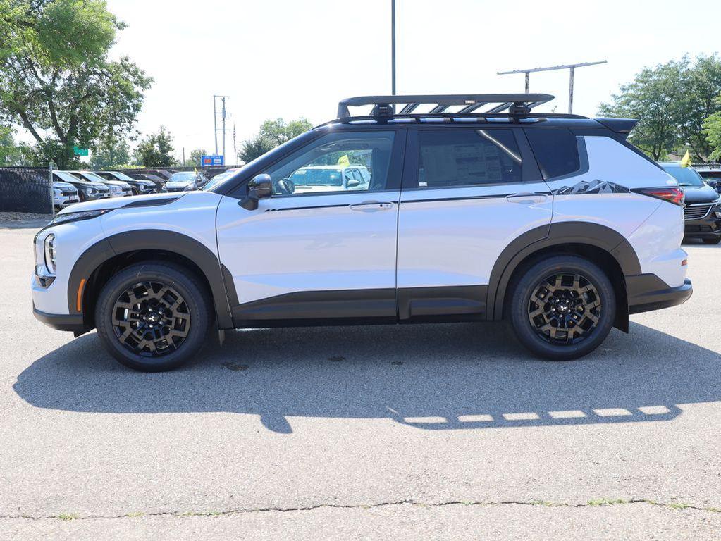 new 2025 Mitsubishi Outlander car, priced at $40,260