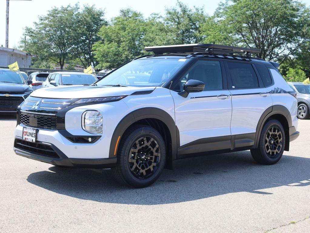 new 2025 Mitsubishi Outlander car, priced at $40,260