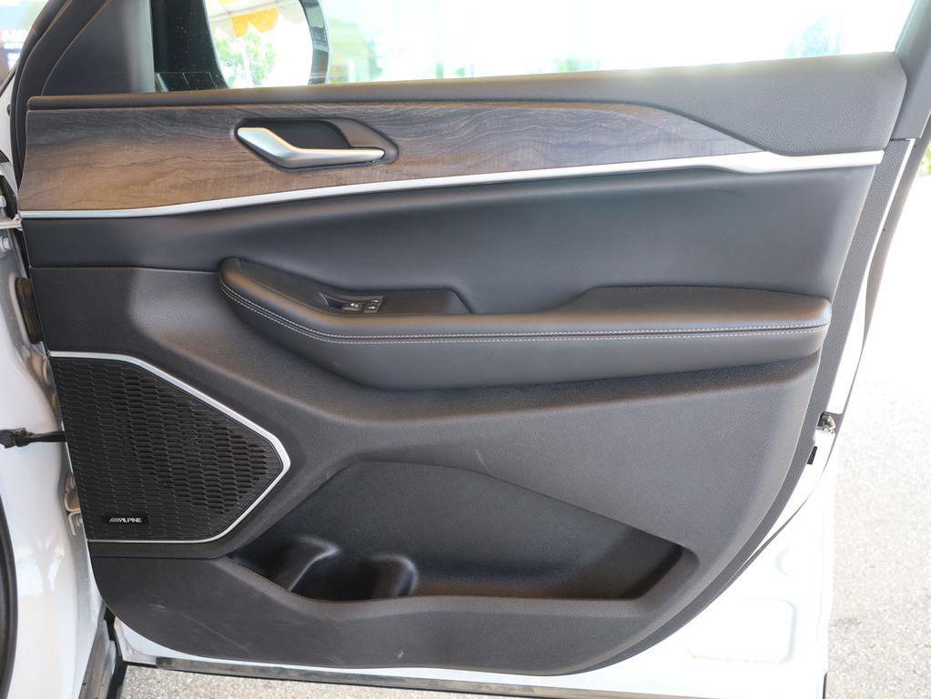 used 2024 Jeep Grand Cherokee 4xe car, priced at $28,377