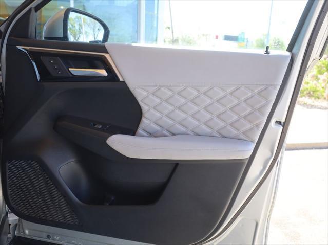 used 2023 Mitsubishi Outlander PHEV car, priced at $29,477