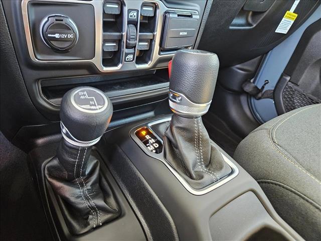 new 2025 Jeep Gladiator car, priced at $35,750