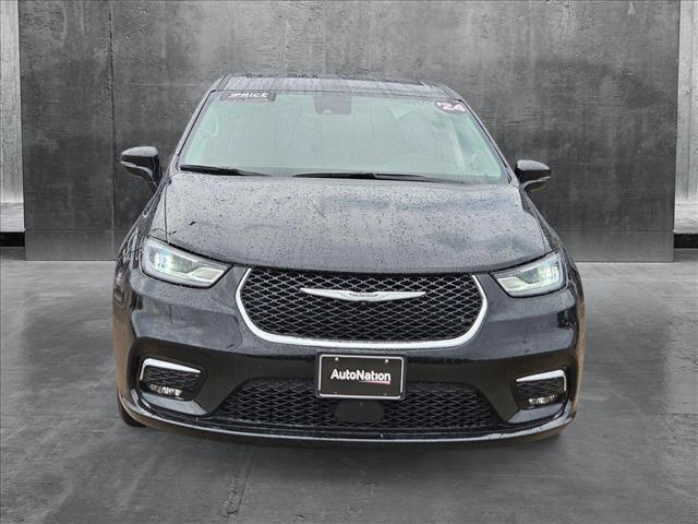 used 2024 Chrysler Pacifica car, priced at $34,485