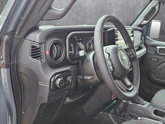 new 2025 Jeep Gladiator car, priced at $47,538
