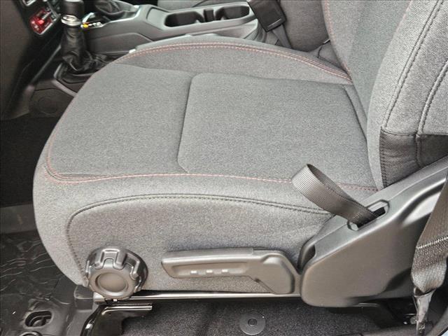 new 2025 Jeep Gladiator car, priced at $47,538