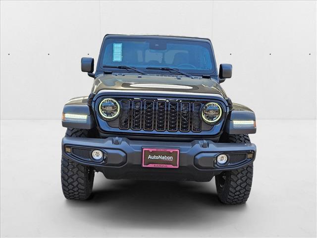 new 2025 Jeep Gladiator car, priced at $41,439