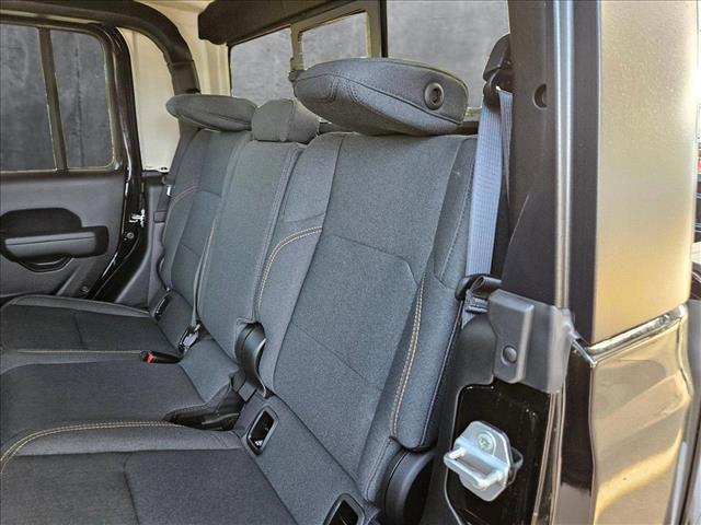 new 2025 Jeep Gladiator car, priced at $47,473