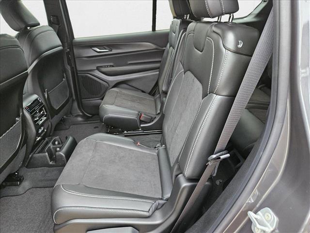 new 2025 Jeep Grand Cherokee L car, priced at $41,216