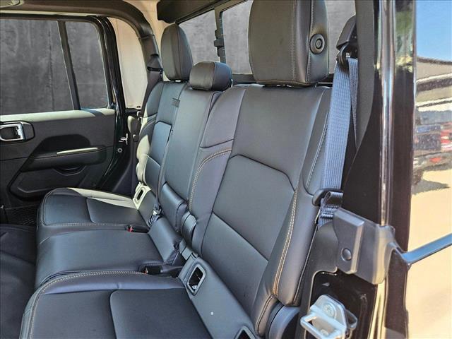 new 2025 Jeep Gladiator car, priced at $42,060