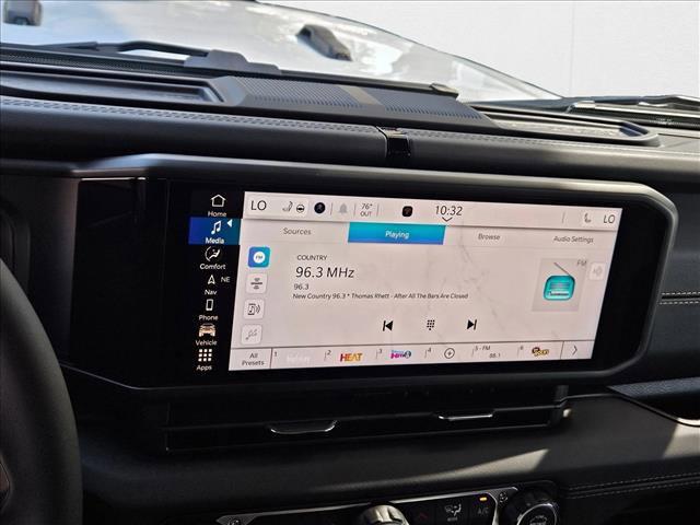 new 2025 Jeep Wrangler car, priced at $44,984