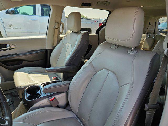 used 2017 Chrysler Pacifica car, priced at $14,995
