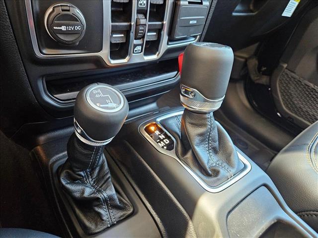 new 2025 Jeep Gladiator car, priced at $45,210
