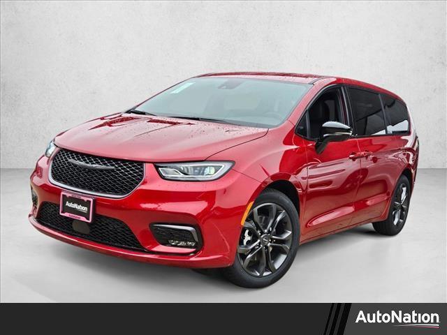 new 2026 Chrysler Pacifica car, priced at $40,753