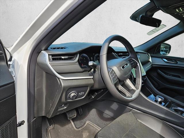 new 2025 Jeep Grand Cherokee car, priced at $40,091