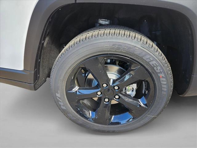 new 2025 Jeep Grand Cherokee car, priced at $40,091