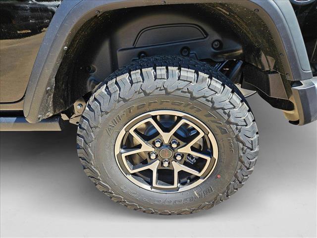 new 2025 Jeep Wrangler car, priced at $49,043