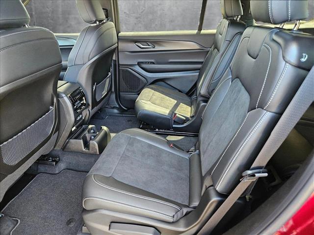 new 2025 Jeep Grand Cherokee L car, priced at $42,556