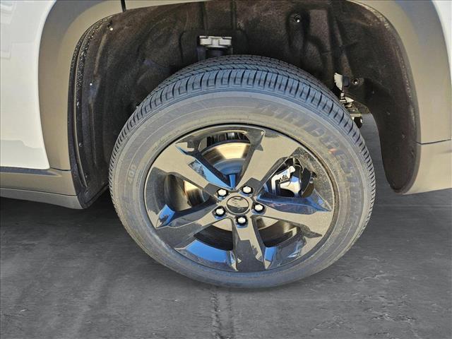 new 2025 Jeep Grand Cherokee L car, priced at $43,980