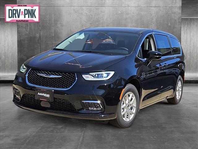 new 2024 Chrysler Pacifica car, priced at $39,641