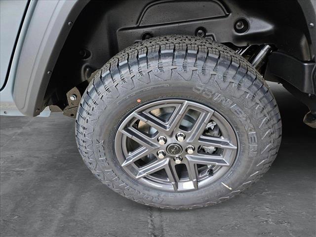 new 2025 Jeep Wrangler car, priced at $46,399