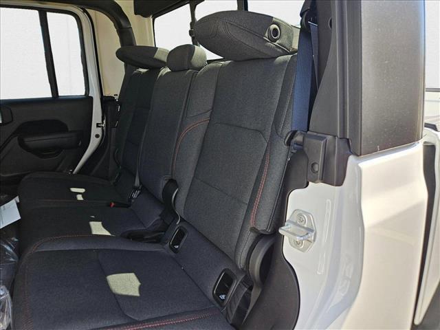 new 2025 Jeep Gladiator car, priced at $44,806