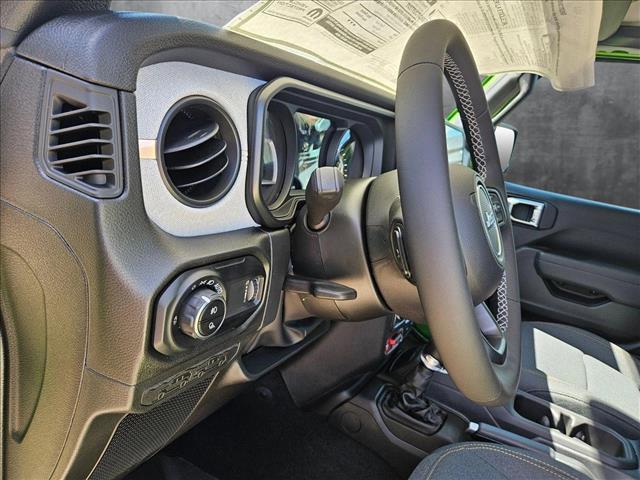 new 2025 Jeep Gladiator car, priced at $46,559