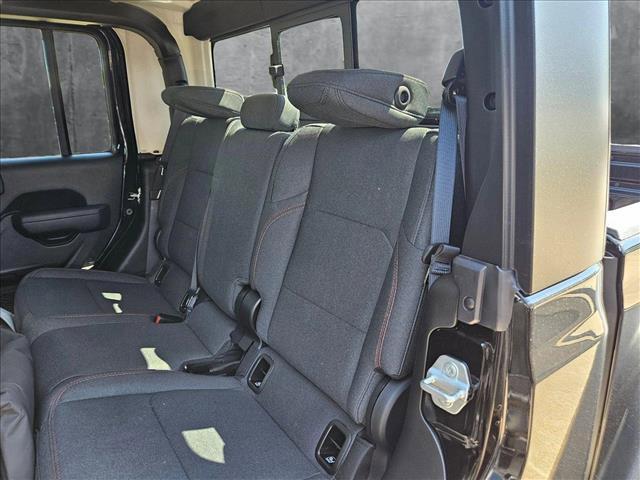 new 2025 Jeep Gladiator car, priced at $45,842
