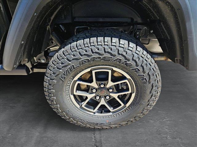 new 2025 Jeep Gladiator car, priced at $45,842