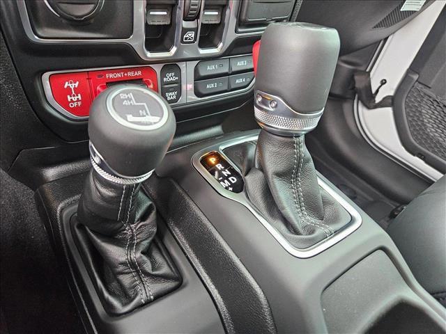 new 2025 Jeep Gladiator car, priced at $48,372