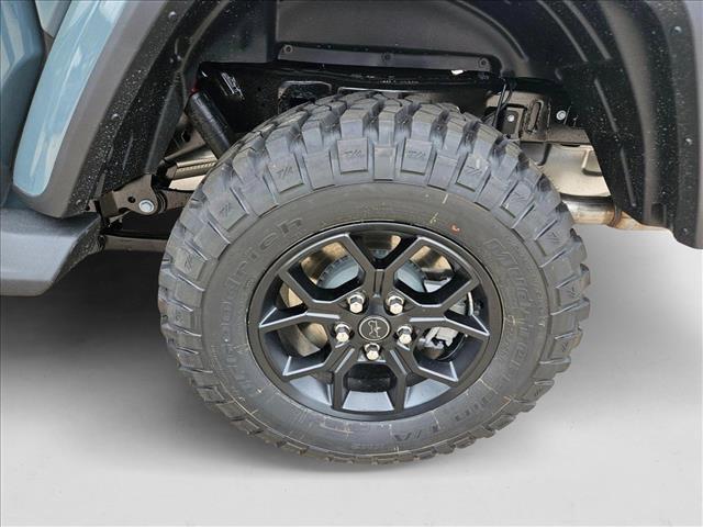 new 2025 Jeep Gladiator car, priced at $41,310
