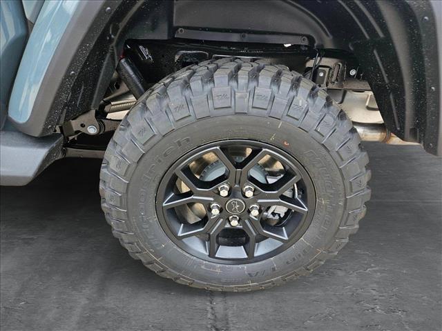 new 2025 Jeep Gladiator car, priced at $43,310
