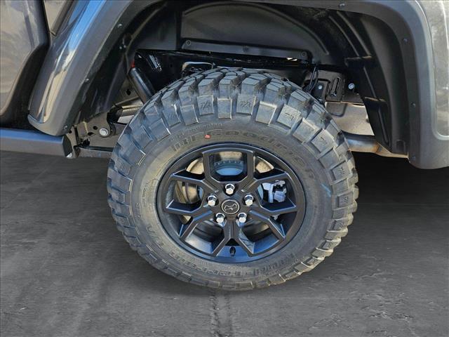 new 2025 Jeep Gladiator car, priced at $44,867