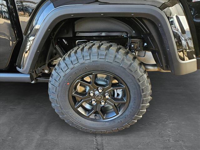 new 2025 Jeep Gladiator car, priced at $44,867
