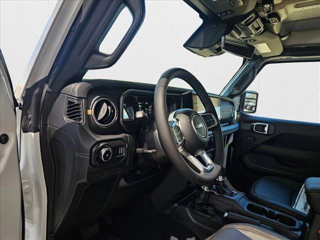 new 2025 Jeep Wrangler car, priced at $46,734