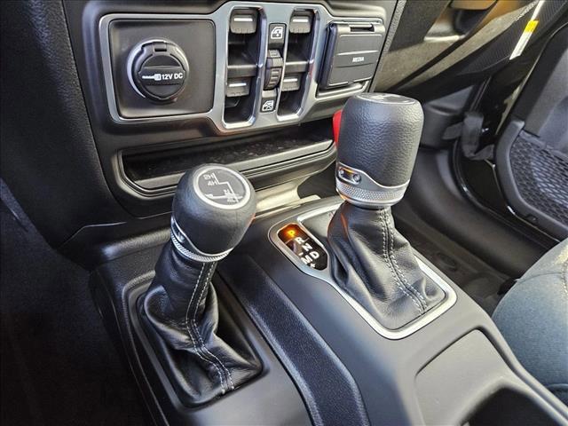 new 2025 Jeep Wrangler car, priced at $38,467