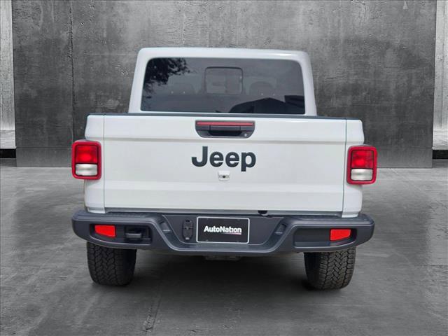 new 2025 Jeep Gladiator car, priced at $40,405