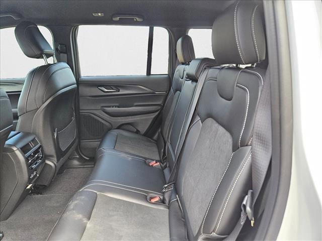new 2025 Jeep Grand Cherokee car, priced at $39,320