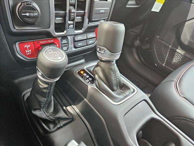 new 2025 Jeep Gladiator car, priced at $49,800